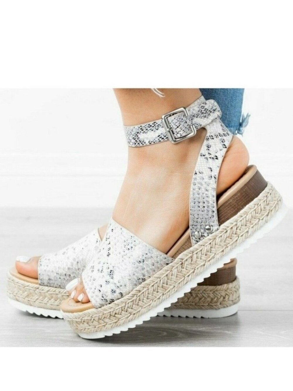 SODA Topic Flatform Sandals Espadrille Size 8 Python Beige Woven Buckle Strap